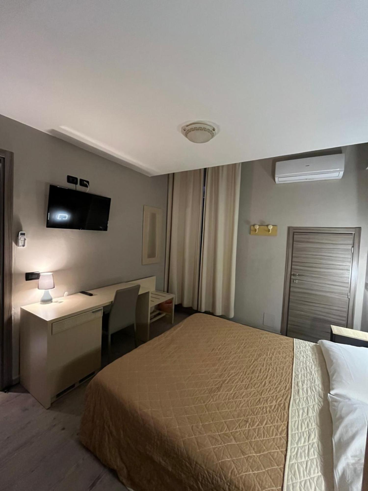 Hotel Pino Lerici Exteriör bild