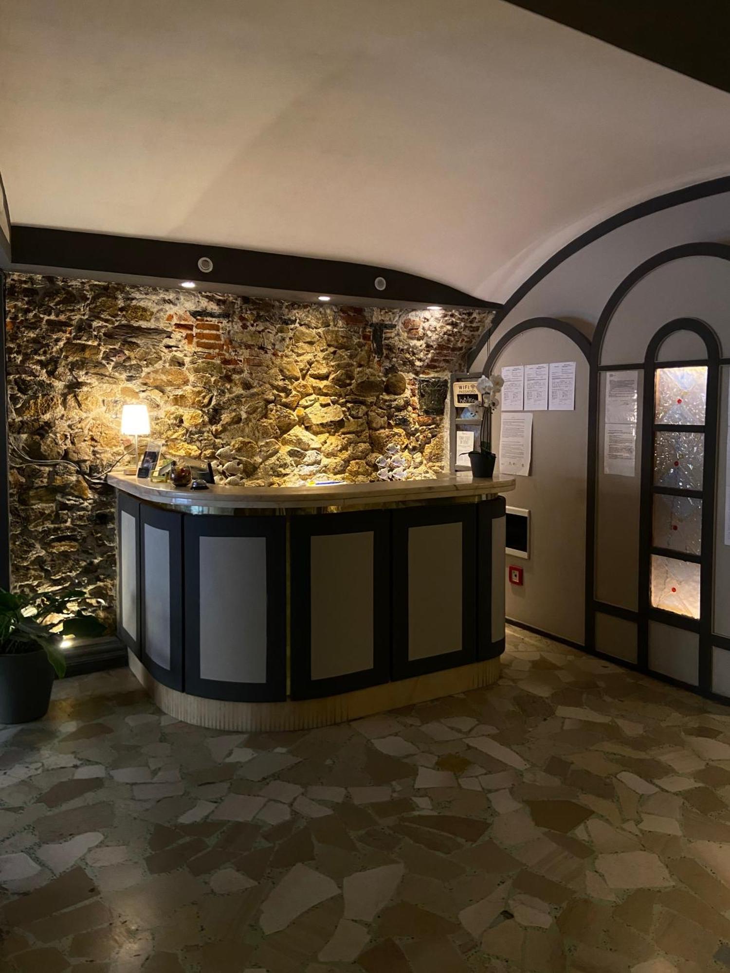 Hotel Pino Lerici Exteriör bild