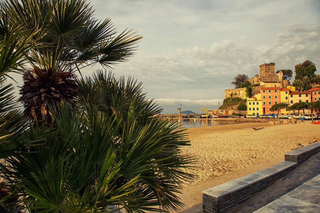 Hotel Pino Lerici Exteriör bild