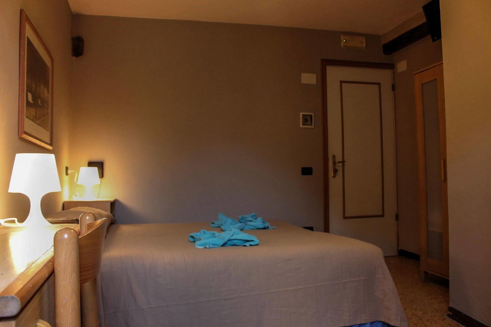 Hotel Pino Lerici Exteriör bild