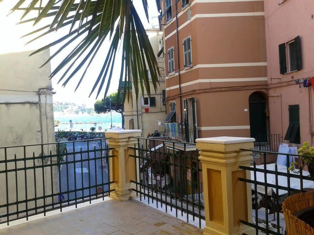 Hotel Pino Lerici Exteriör bild